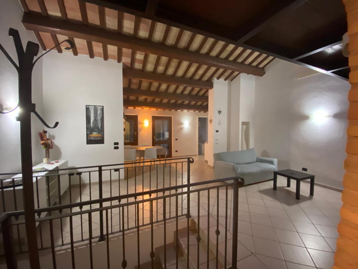 Ferienwohnung Casa Di Adele Chiaravalle Marche Exterior foto